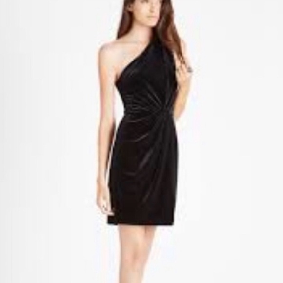 🆕 BCBGeneration velvet one shoulder mini dress sleeveless black large pullover - Picture 2 of 14